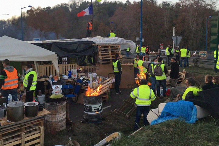 Yellow Vest Diaries Rona Lorimer